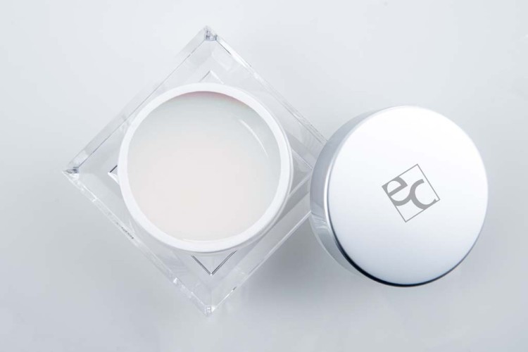 UV Gel soft white, Aufbau-Verlängerung.